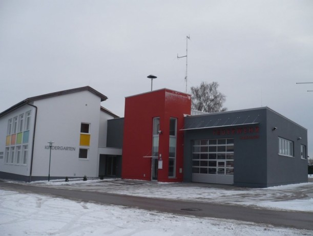 Feuerwehr und Kindergarten, Holzhausen